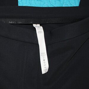 NWOT Lululemon On The Move Trouser Pant Mid Rise w/Hidden Pocket Zippers Size 6